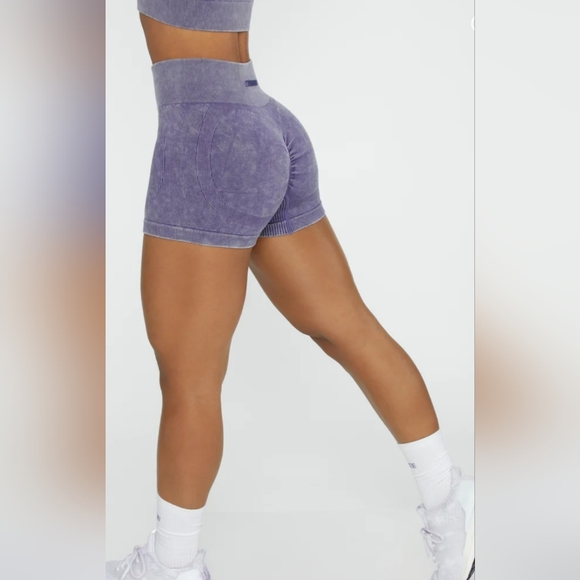 BO+TEE RIDE Ruched Bum Mini Shorts In Violet, Size XS - Picture 5 of 5